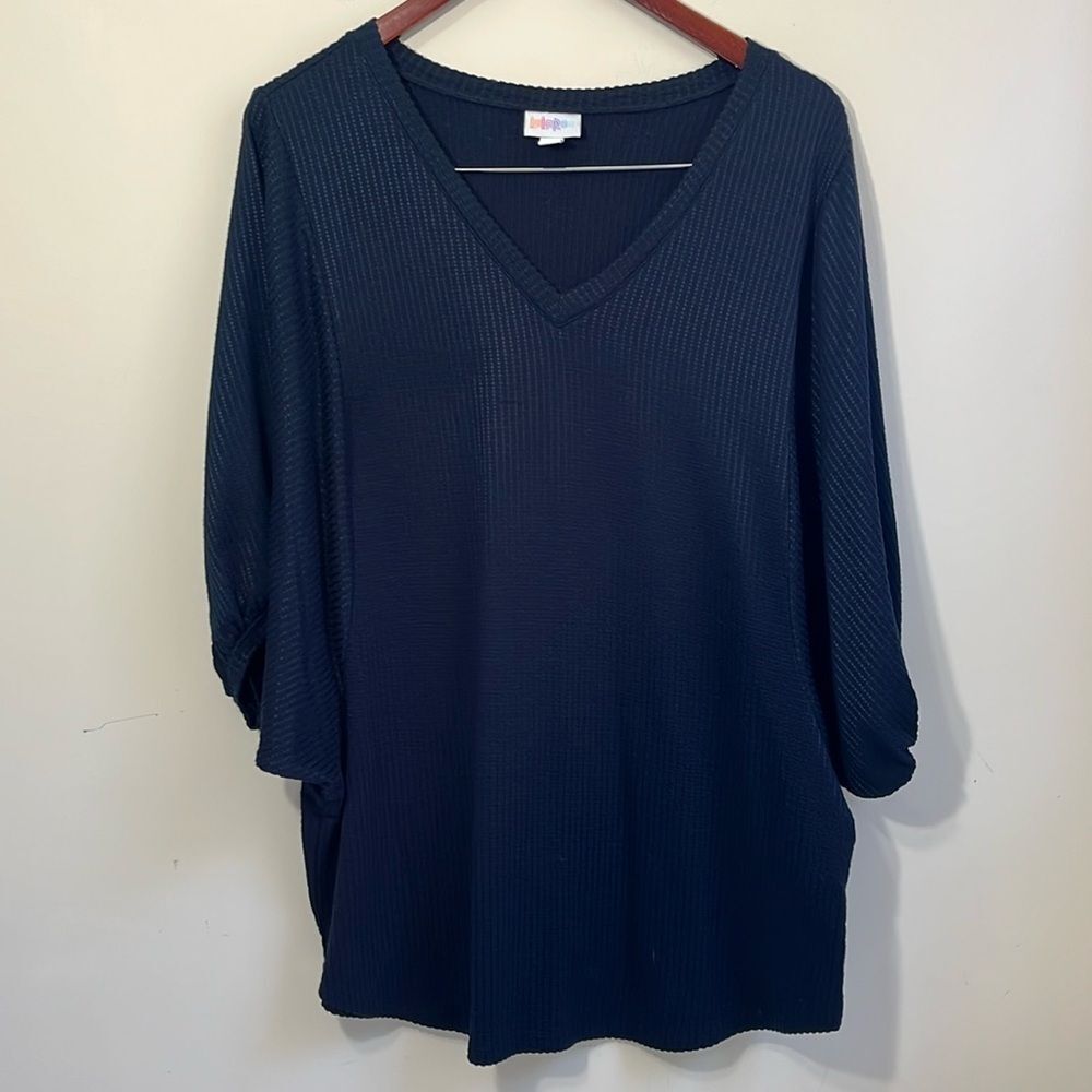LuLaRoe Women’s Dolman Sleeve V-Neck Top Size Medium